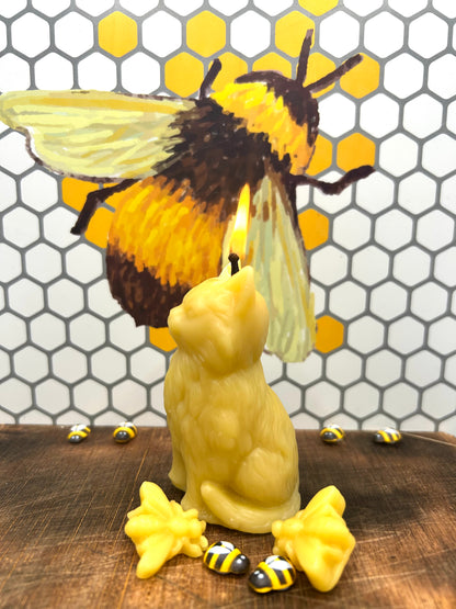 Beeswax Proud Cat Candle